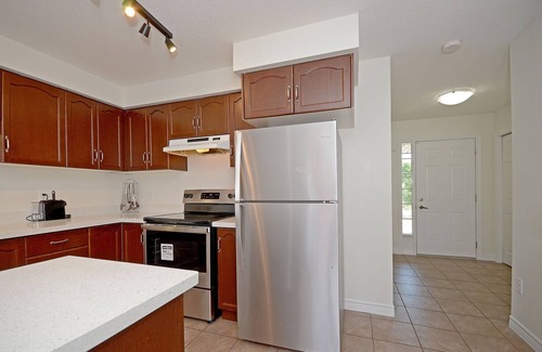 Guelph House | Immaculate townhouse in highly sought-after South-end of Guelph