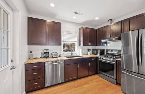 Bonnet Shores House | Immaculate, Updated and Adorable Home in Bonnet Shores