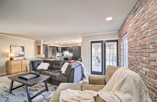 South Tulsa House | Immaculate Woodland View Retreat with Hot Tub