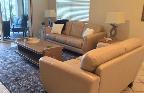 Nokomis House | Immaculately clean 3-bedroom bungalow with AC, fitness room in peaceful Nokomis
