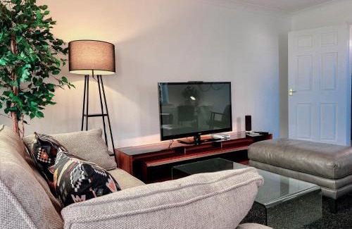 Broadstone House | Immaculately presented house