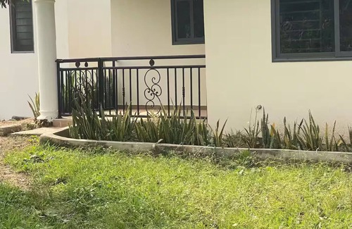 Nsawam House | Immanuel’s Garden