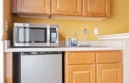 Green Valley Ranch House | Immense Home Minutes from the Airport open in new