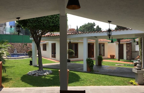 Tres de Mayo House | Immerse yourself in luxury and serenity: Exclusive private house in Cuernavaca.