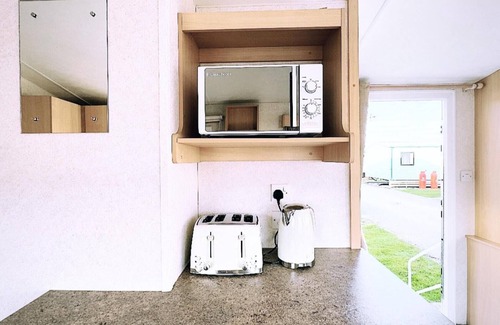 Heysham Cabin | Impeccable 2-bed Static Caravan in Morecambe