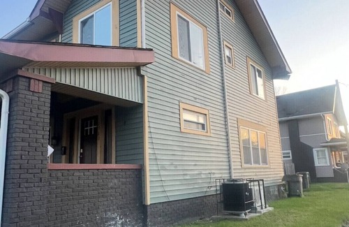 Mapleton/Fall Creek House | Impeccable 3BR Home Mins to IU Health & Downtown