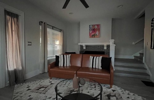 Mapleton/Fall Creek House | Impeccable 3BR Home Mins to IU Health & Downtown