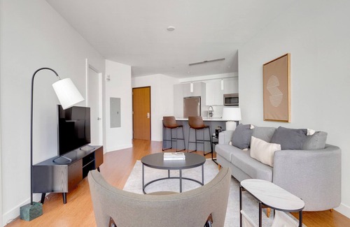 Chinatown Apartment | Impeccable Downtown 1BR w/Gym & W/D, near South Station, by Blueground