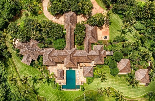 Kilauea House | Impeccable estate on 15 acres with private pool, jacuzzi, private beach, gym and much more!