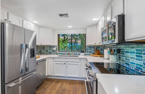 Maalaea Condo | IMPECCABLE! LUXURY GROUND FLOOR DIRECT OCEANFRONT. 50' TO THE TURTLE SANCUARY!