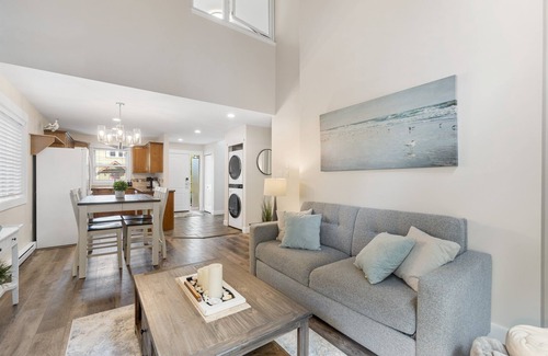 Regional District of Nanaimo Cottage | Impeccable Oceanside Village Retreat!