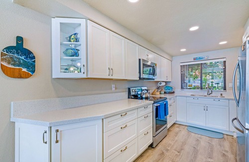 Maalaea Condo | IMPECCABLY REMODELED GROUND FLOOR OCEANFRONT - 50' FROM THE SEA TURTLE SANCUARY!