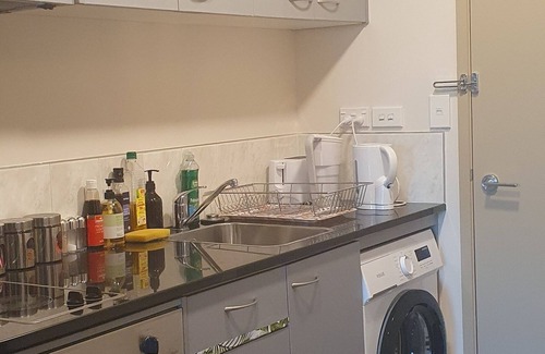 Auckland Central Business District Apartment | Imperial Gardens Sky Apartment