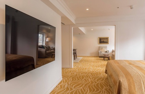 Minamisenba Hotel | Imperial Palace Suite Room only vs | Simple St/Osaka Ōsaka