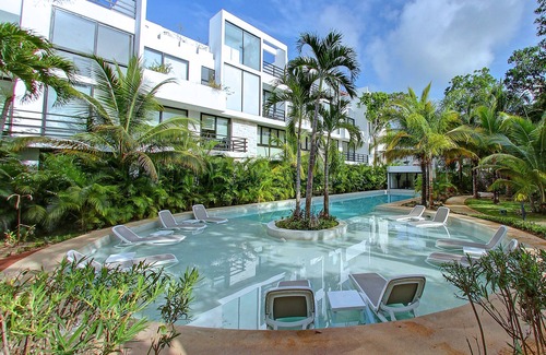 Akumal Apartment | "Imperial" Penthouse w Private Rooftop & Pool