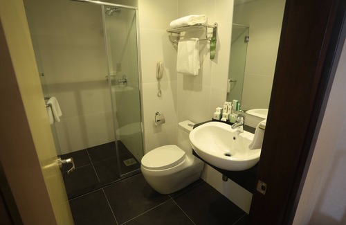 Kampung Surabaya Hotel | Imperial Riverbank Hotel Kuching