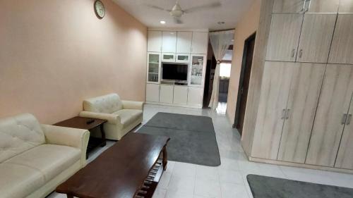 Pengkalan Hulu House | Impiana Homestay