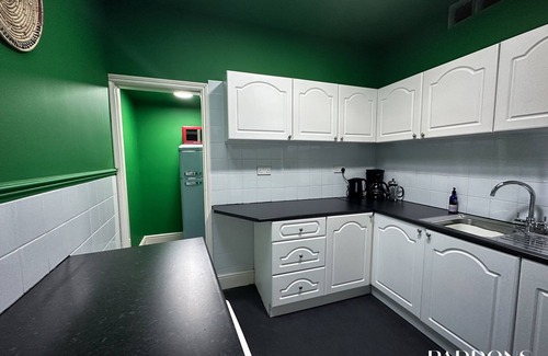 Tavistock Apartment | Impressive 3 bedroom apartment, Tavistock, Devon