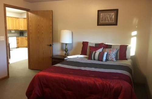 Clay County House | Impressive Cabin Rental for Outdoor Adventure Getaway near Manhattan, Kansas
