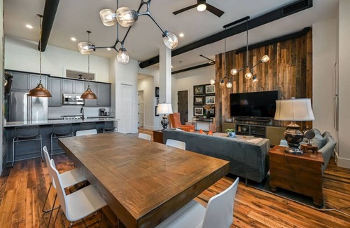 Downtown Asheville Apartment | Impressive City Center Condo with EV Outlet