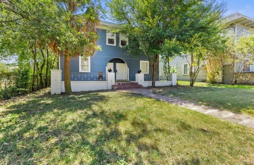 Tobin Hill Apartment | Impressive Cozy Historic 2BR Apt 201 Near Downtown