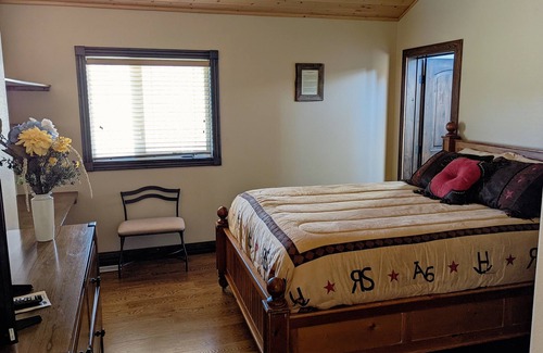 Bedford Cabin | Impressive Multi Family Lodge - 1 hour from Jackson Hole!