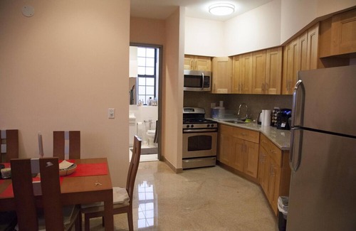 Queens Apartment | Impressive NYC Apartment, 15 Min To Manhattan