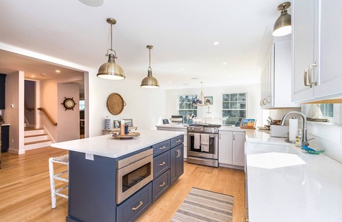 Osterville House | Impressive Osterville Residence - Ideal Location