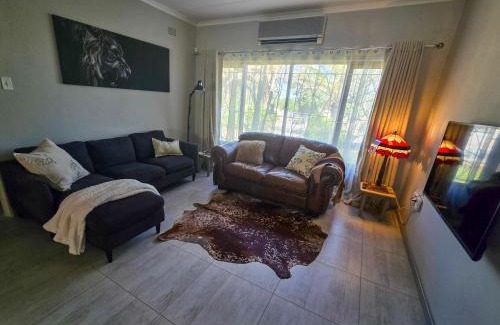 Beaufort West Apartment | Imvelo House