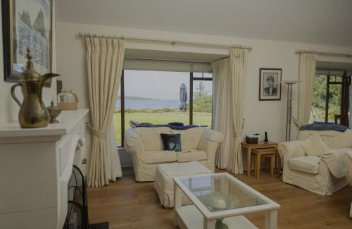 Lauragh House | Inḃear Scéine