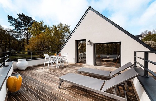 Saint-Molf Cottage | In a green setting close to the ocean