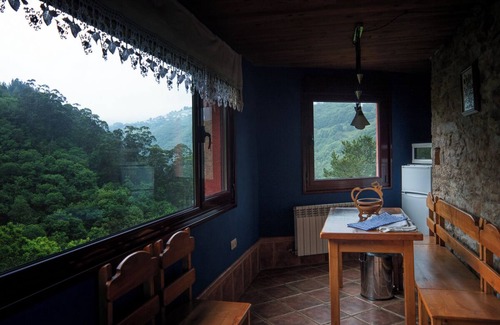Las Rubias Cottage | In a natural setting surrounded by forest, old farmhouse rehabilitated.