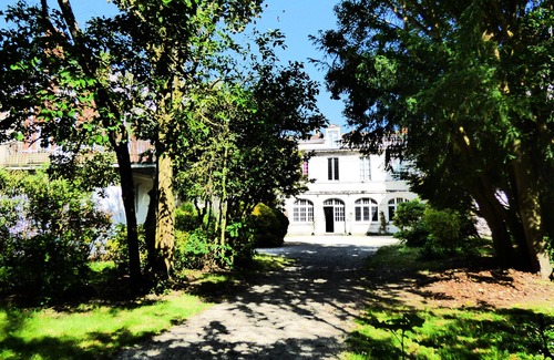 La Rochelle City Centre Apartment | In a private mansion, between the beach, parks, and the city centre