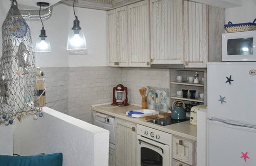 Perast House | In a stone house in the heart of the charming town of Perast are located these two studio apartments