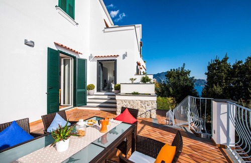 Pogerola Villa | In Amalfi villa sea view at 200 Mt from the beach.available for event