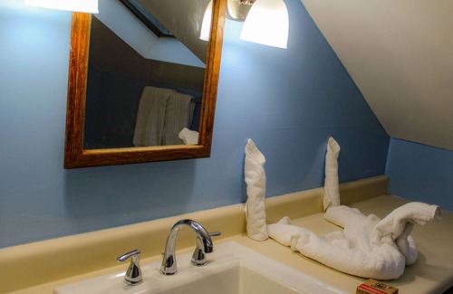 Amherst Condo | In Amherst with Hot tub 4 bed 1 Bath Welcome to long mountain suite! Book today!