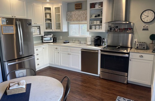 Skyhawk Commmunity Cottage | In an Upscale Neighborhood, Stunning sunset views!