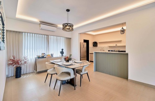 Bengaluru Apartment | Spacious Three bedroom apartments a fully equipped kitchen spacious living room
