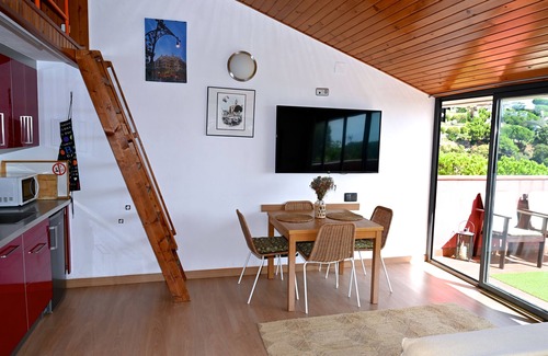 Cabrils Apartment | In Cabrils (Barcelona at 20 km). Apartment with sea view, pool and very quiet