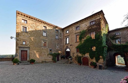Bagnoregio House | In downtown Civita, an aristocratic home for living in time gone by.