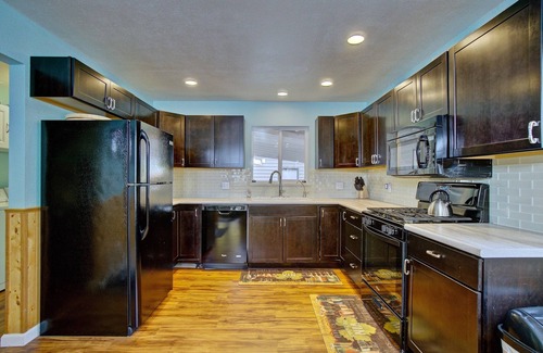 Fruita House | In Downtown Fruita, Sleeps 6