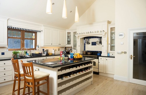 Lauragh House | IN?EAR SCÉINE., family friendly in Tuosist, County Kerry
