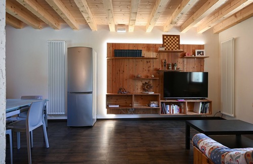 Arcugnano Apartment | In farmhouse among vineyards and hills, apartment for couples in strategic location