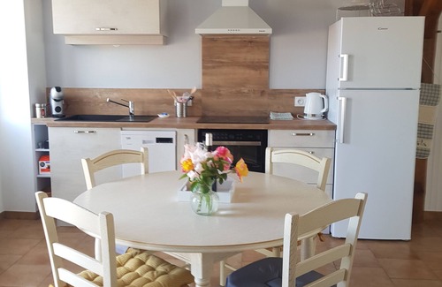 Moncontour House | In the countryside for Prof et Voyageur