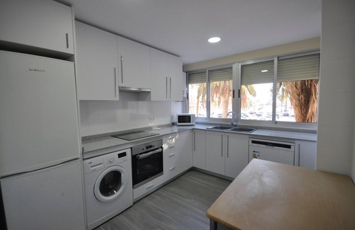 El Cabanyal Apartment | In front of the beach Free WIFI.