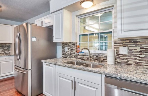 Temple Crest House | In ground pool! Large Groups!