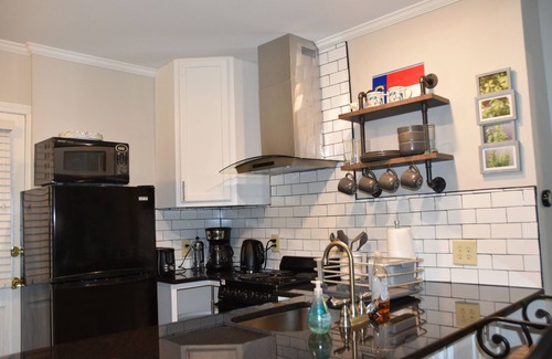 Durham House | In-Law suite within walking distance to Duke.