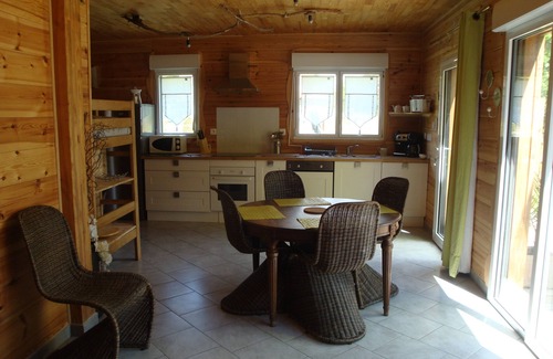 Mimizan Ski Chalet | In Mimizan-plage sud, small wooden house facing the forest, 2km from the ocean
