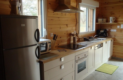 Mimizan Ski Chalet | In Mimizan-plage sud, small wooden house facing the forest, 2km from the ocean