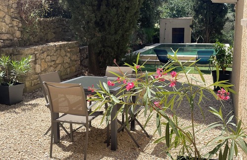 Caremeau Apartment | In Nîmes in the heart of nature with swimming pool